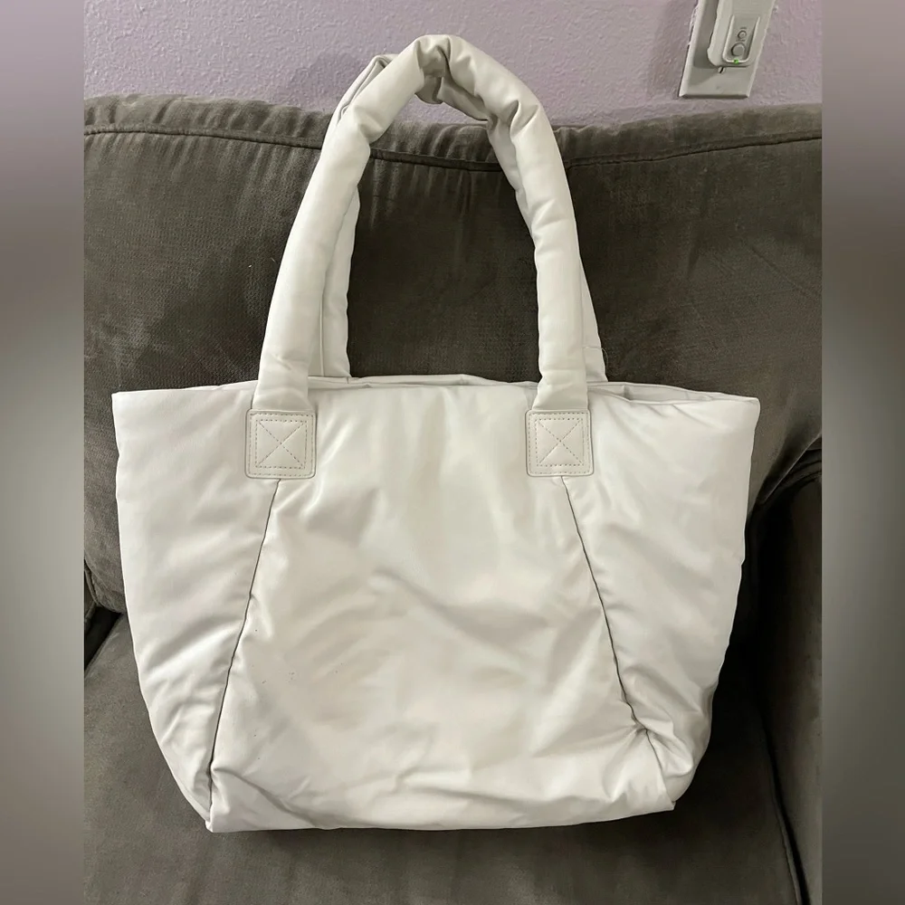 NWT H&M White Puffer Tote Bag Large - Picture 1 of 15